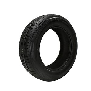 Llanta 215-60R17 para auto